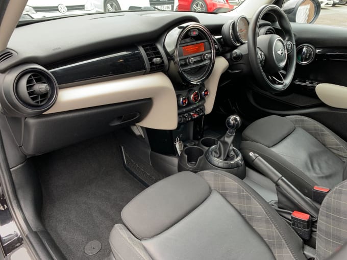 2025 Mini Hatch