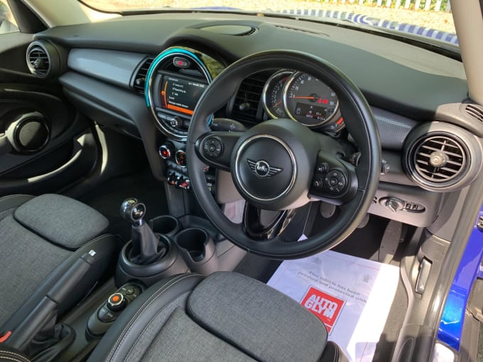 2025 Mini Hatch