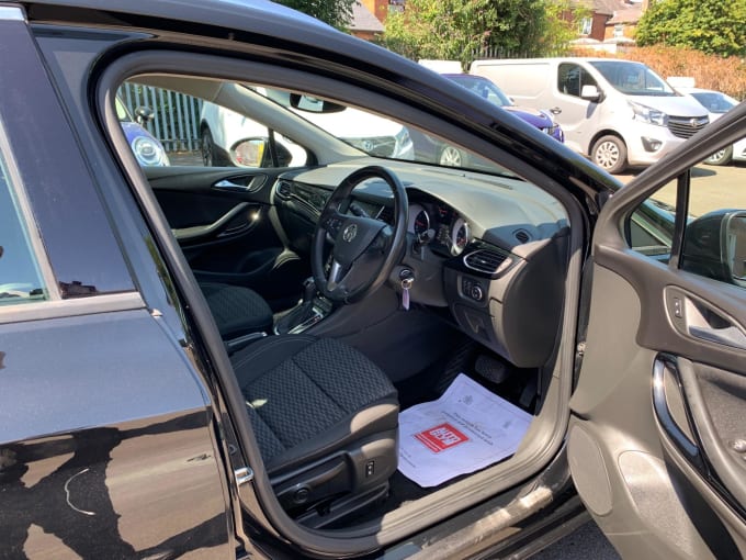 2025 Vauxhall Astra