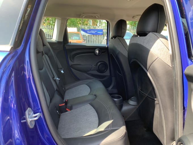 2025 Mini Hatch