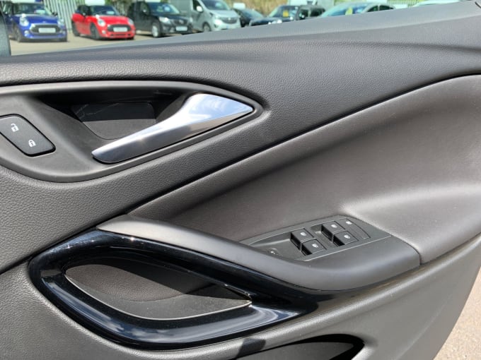 2025 Vauxhall Astra