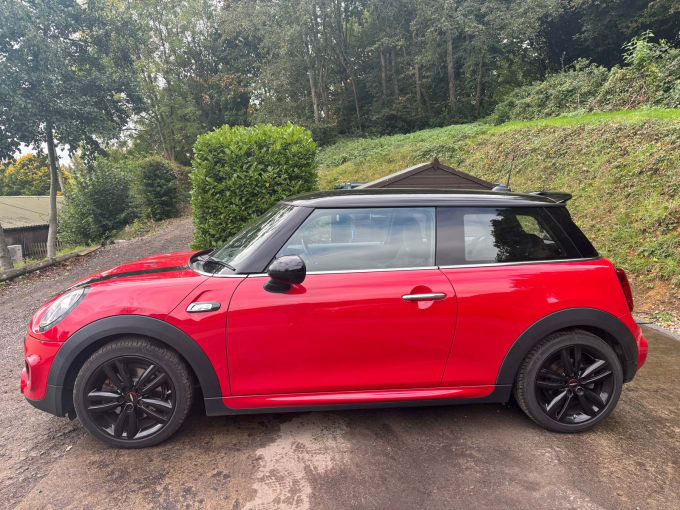 2018 Mini Hatch
