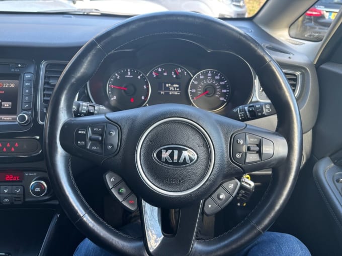 2025 Kia Carens