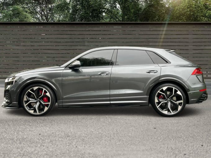 2025 Audi Rs Q8