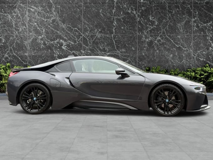 2025 BMW I8