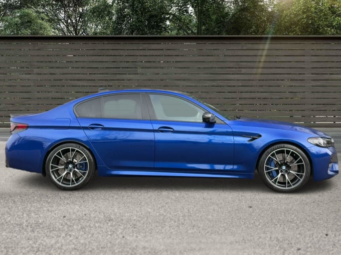 2025 BMW M5