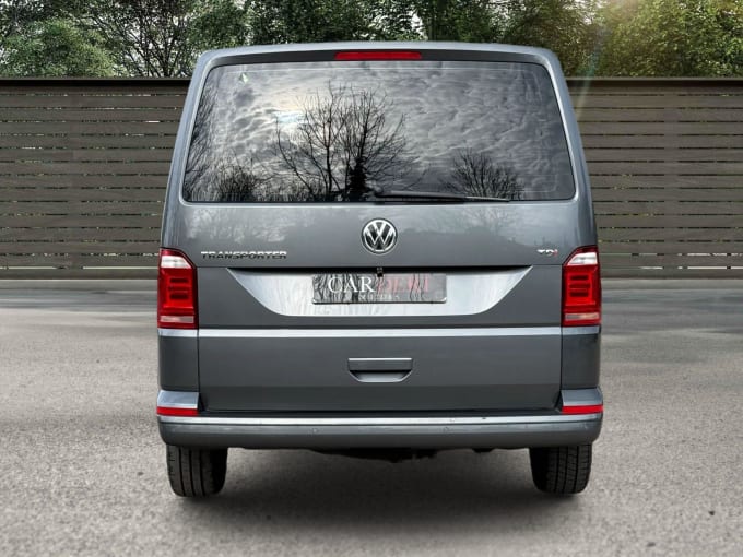 2025 Volkswagen Transporter Shuttle