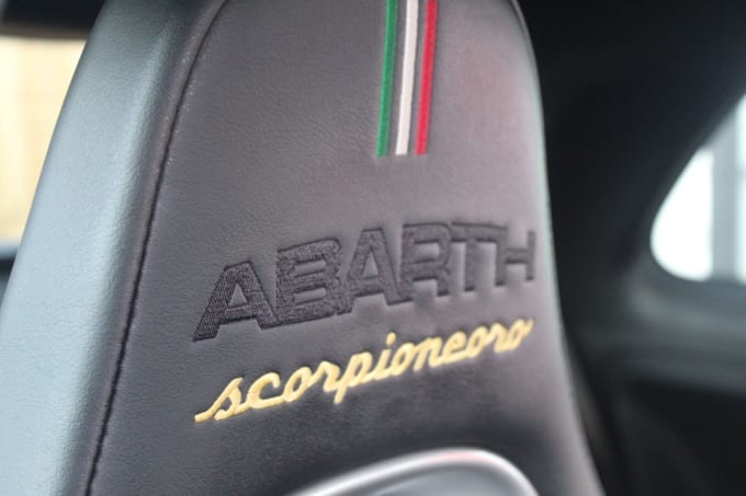 2025 Abarth 595