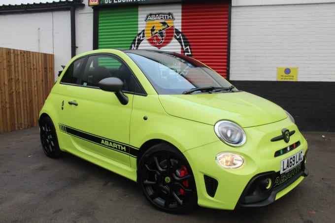 2025 Abarth 595c