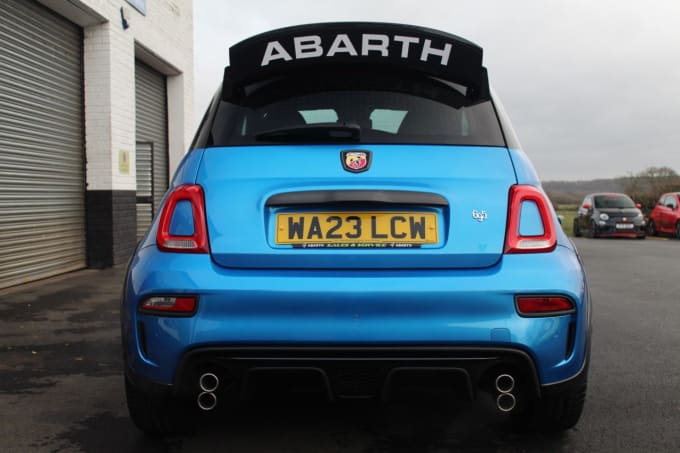 2025 Abarth 695