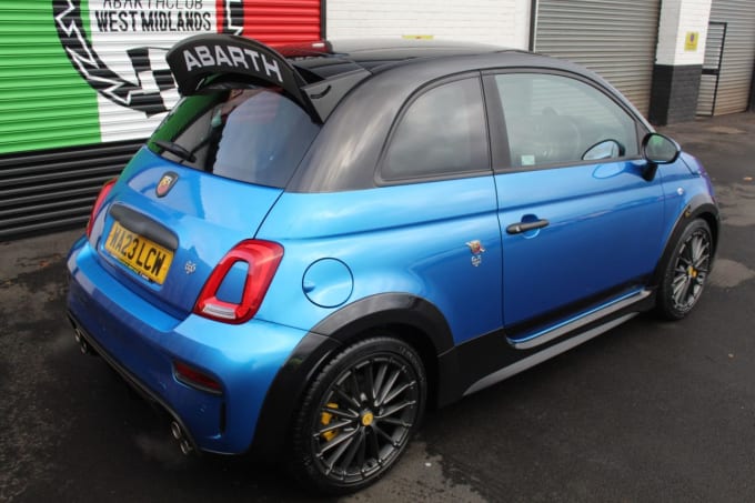 2025 Abarth 695