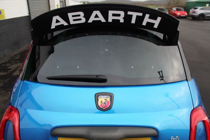 2025 Abarth 695