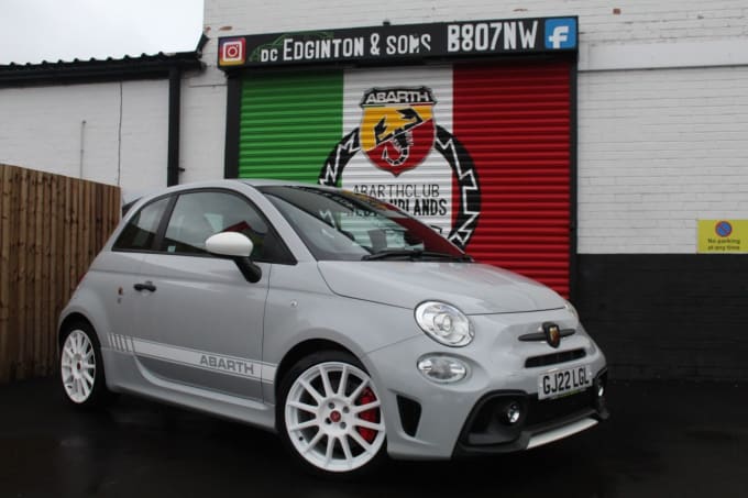 2025 Abarth 695