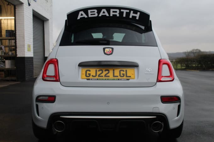 2025 Abarth 695