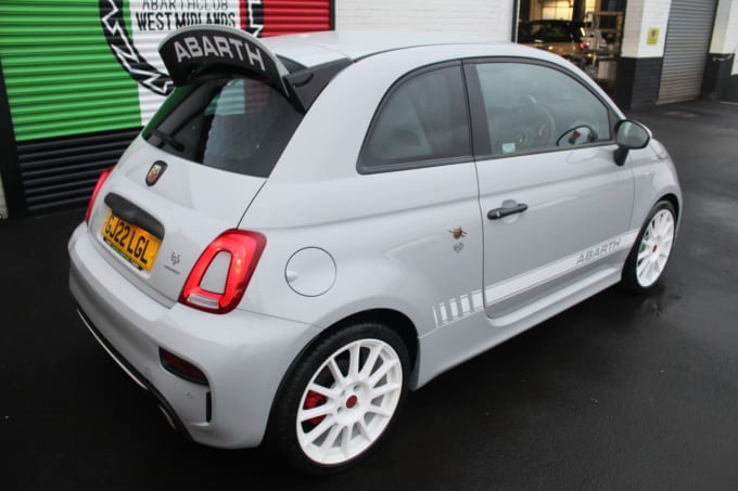 2025 Abarth 695