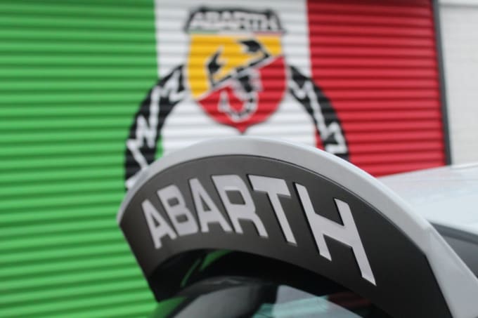 2025 Abarth 695