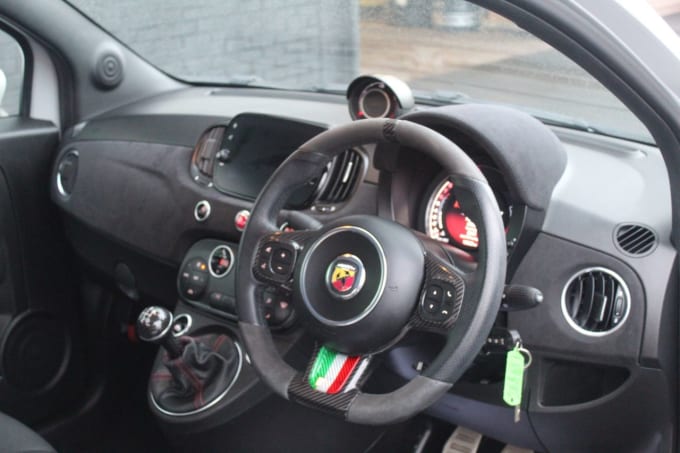 2025 Abarth 695