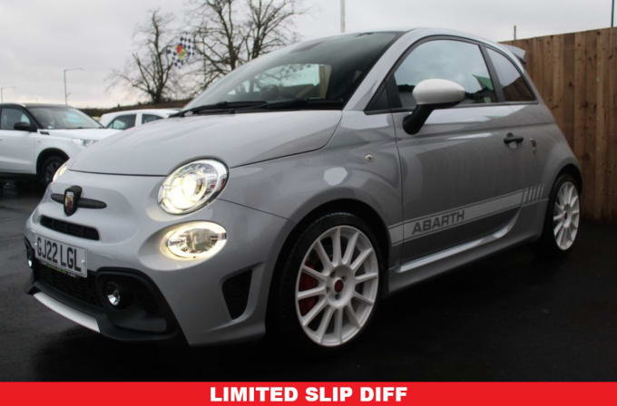 2025 Abarth 695