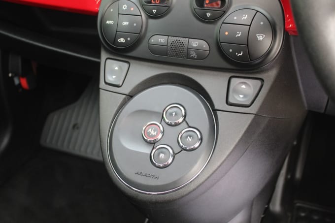 2025 Abarth 595