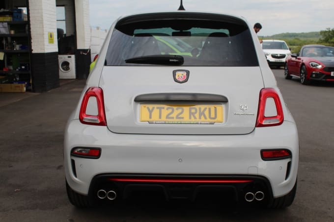 2025 Abarth 595
