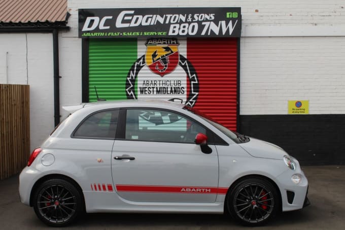 2025 Abarth 595