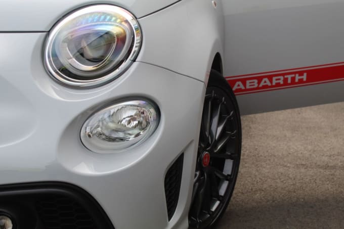 2025 Abarth 595