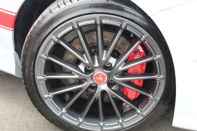 2025 Abarth 595