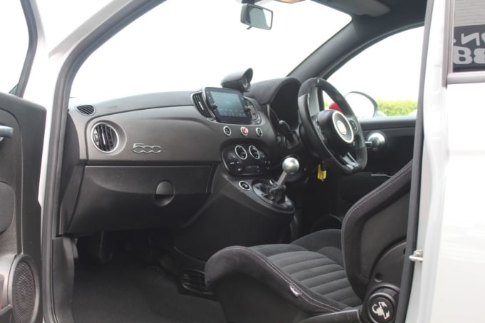 2025 Abarth 595