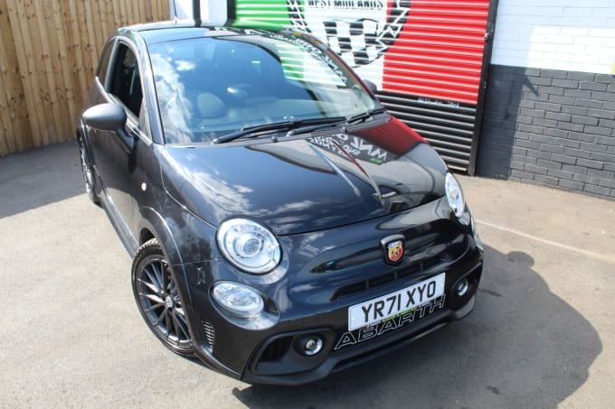 2025 Abarth 595