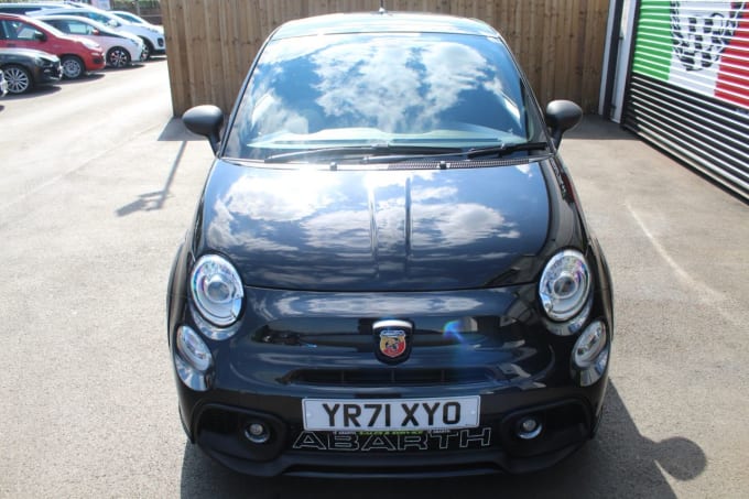 2025 Abarth 595