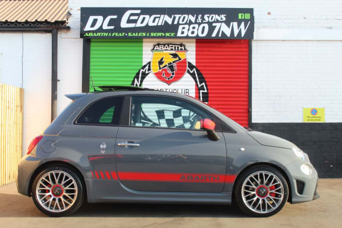 2025 Abarth 595