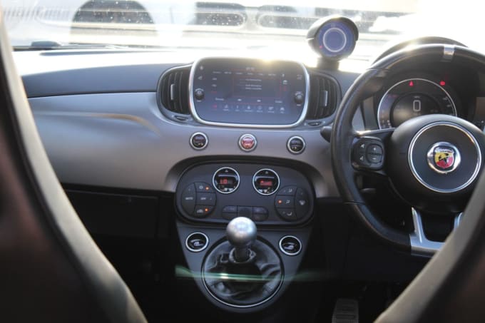 2025 Abarth 595
