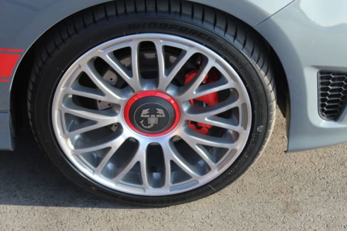 2025 Abarth 595