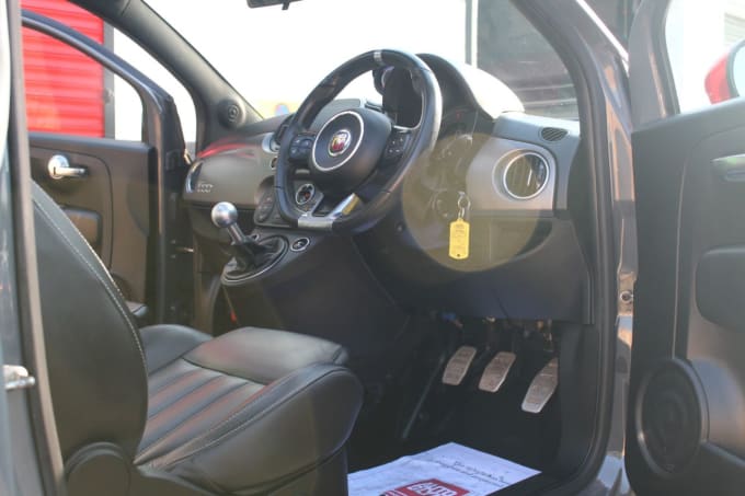 2025 Abarth 595