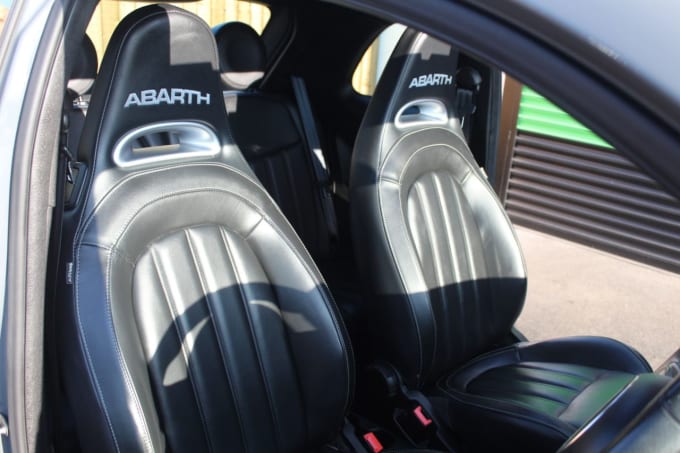 2025 Abarth 595
