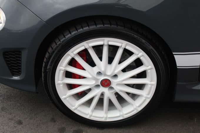 2025 Abarth 595