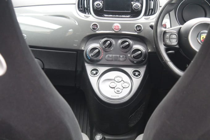 2025 Abarth 595