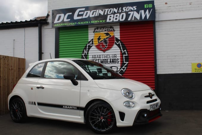 2025 Abarth 595