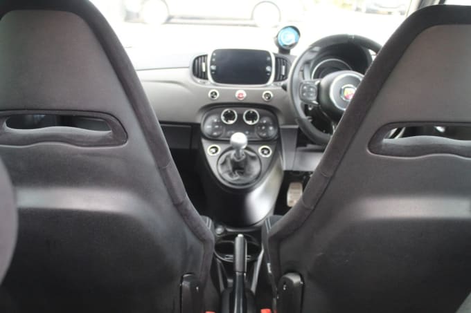 2025 Abarth 595