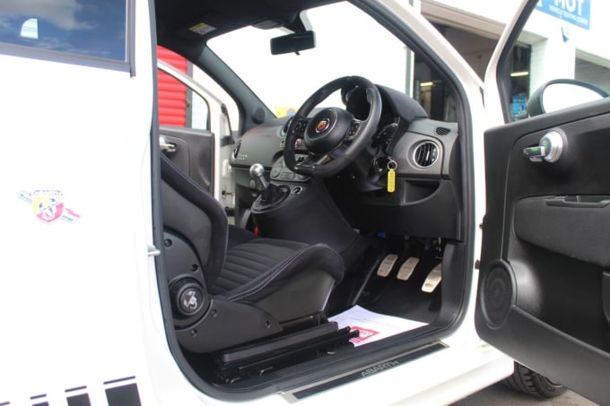 2025 Abarth 595