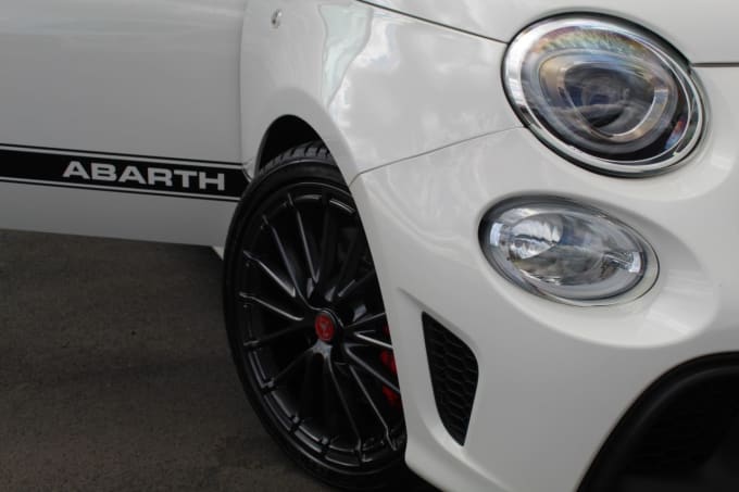 2025 Abarth 595