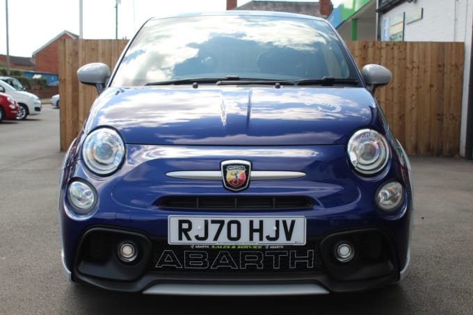 2025 Abarth 695