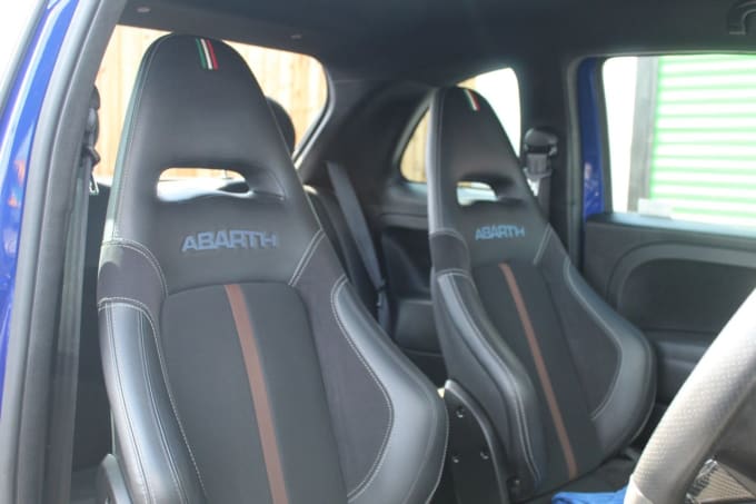 2025 Abarth 695