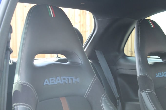 2025 Abarth 695