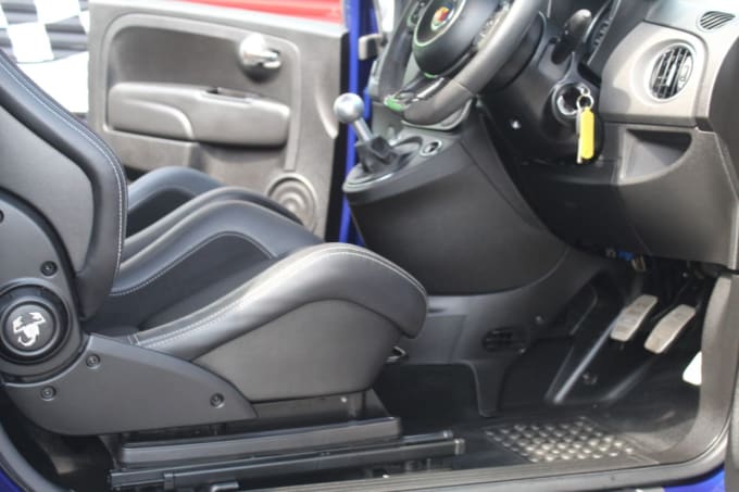 2025 Abarth 695