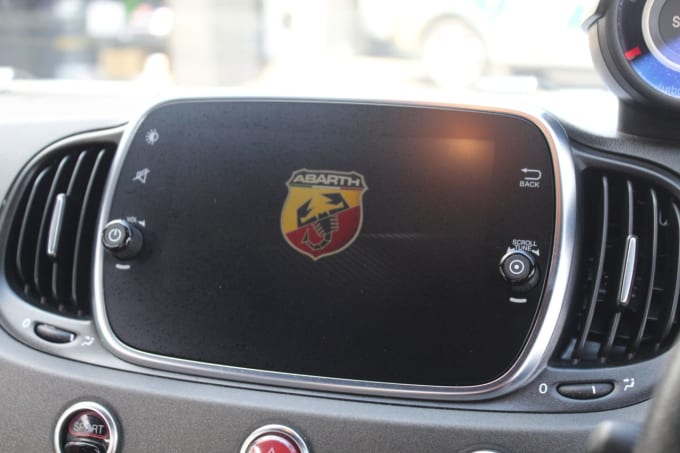2025 Abarth 695