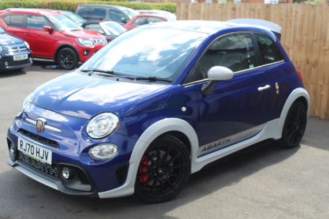 2025 Abarth 695