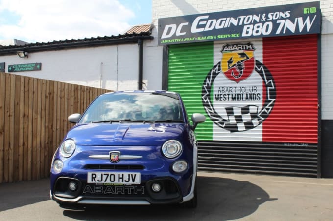 2025 Abarth 695