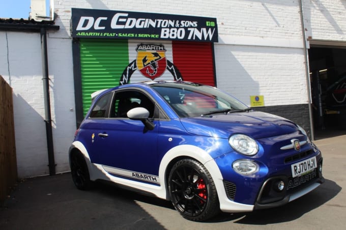 2025 Abarth 695