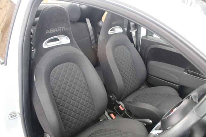 2025 Abarth 595c